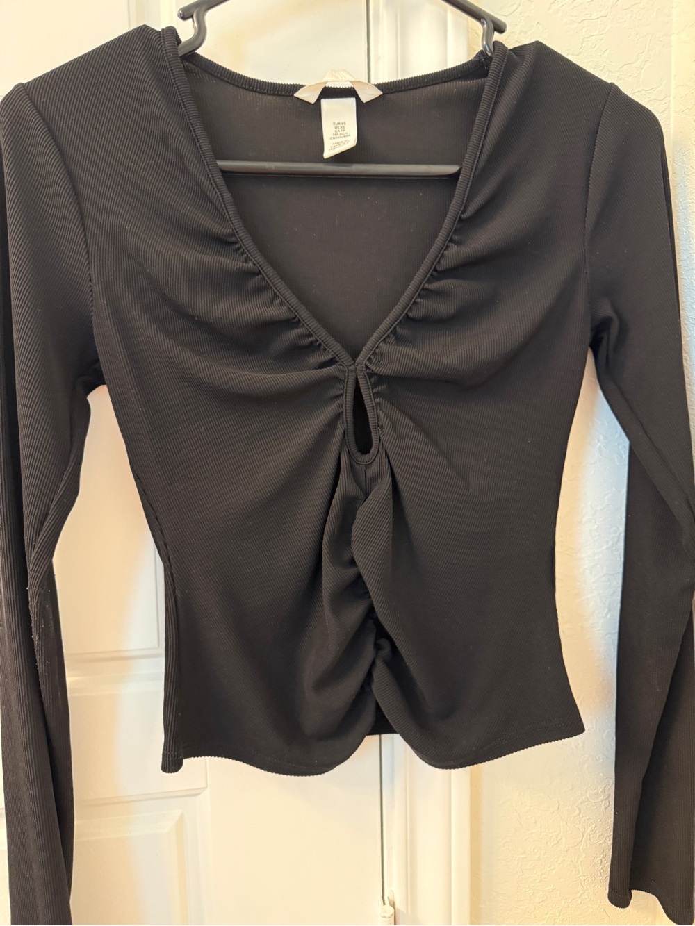 H&M Keyhole Ribbed Long Sleeve Top